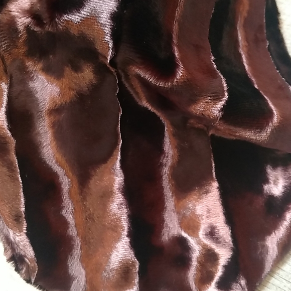 Vintage velvet hat and scarf set - Picture 11 of 11